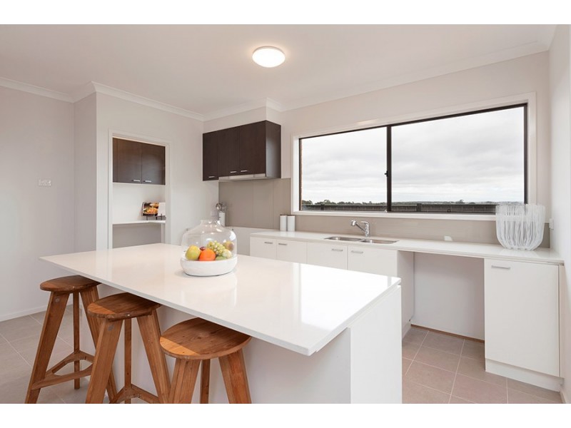 44 Scoria Circuit, Craigieburn VIC 3064