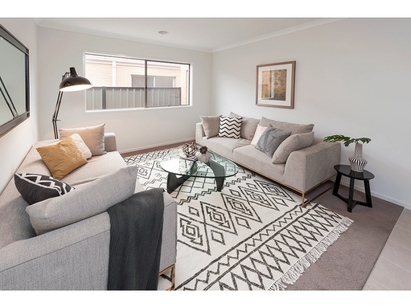 44 Scoria Circuit, Craigieburn VIC 3064