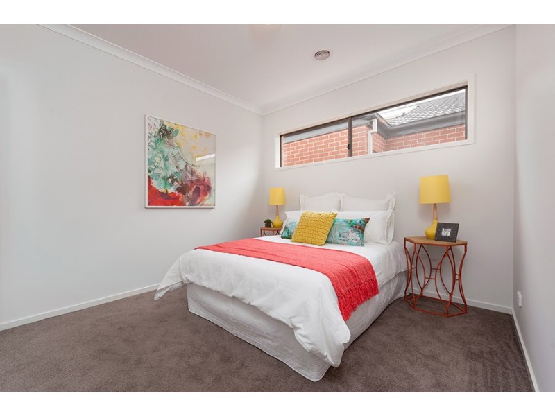 44 Scoria Circuit, Craigieburn VIC 3064