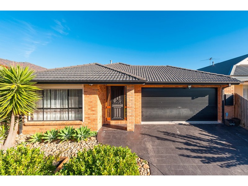 52 Statesman Avenue, Roxburgh Park VIC 3064