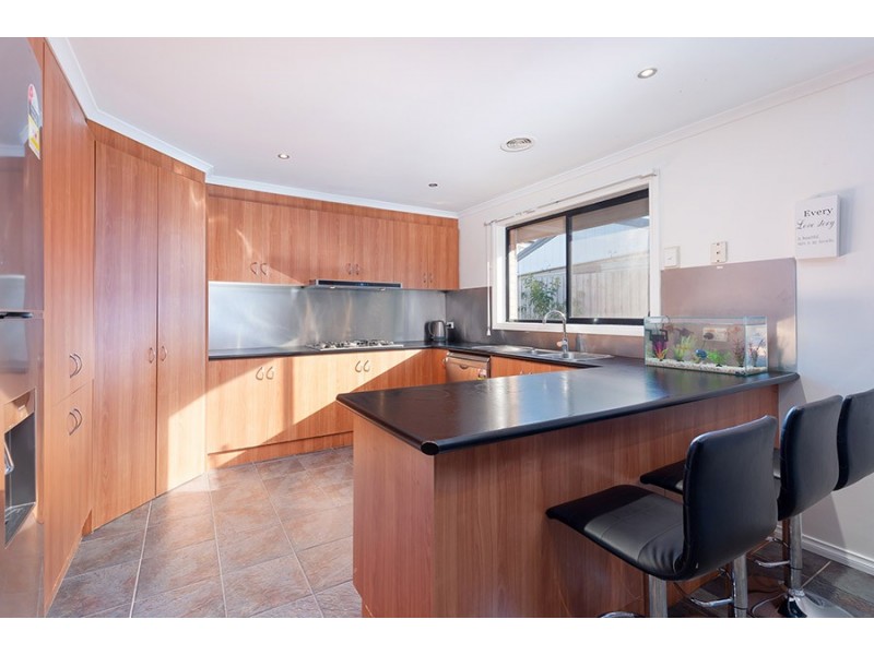 52 Statesman Avenue, Roxburgh Park VIC 3064