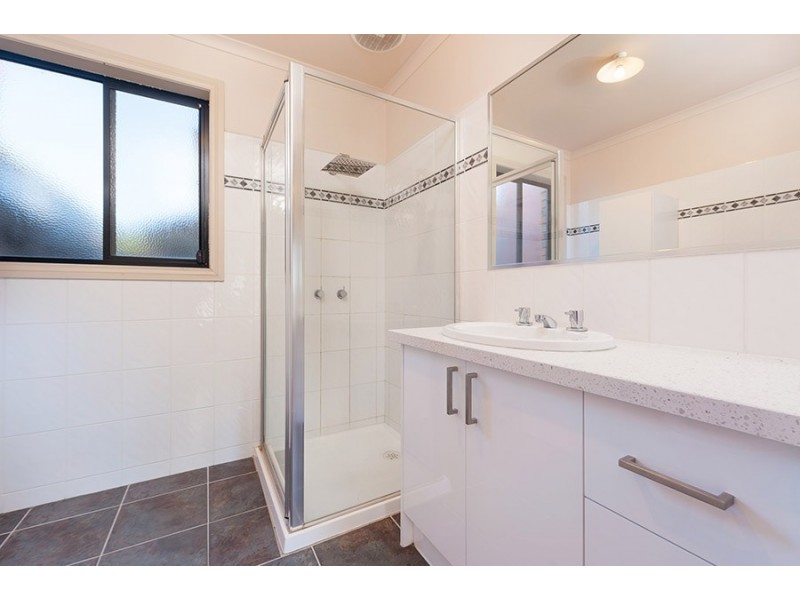 52 Statesman Avenue, Roxburgh Park VIC 3064