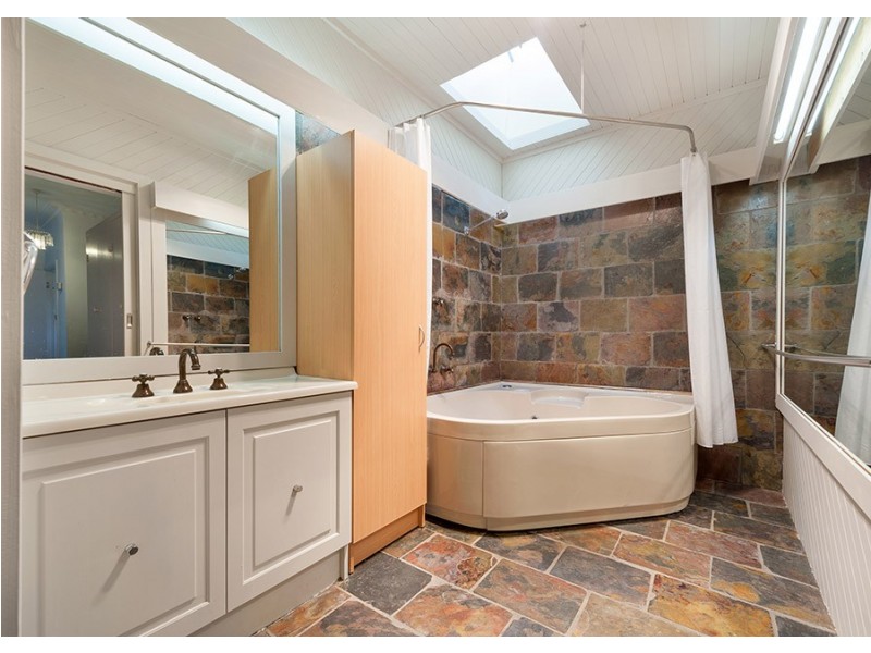 275 Stotts Road, Wandong VIC 3758