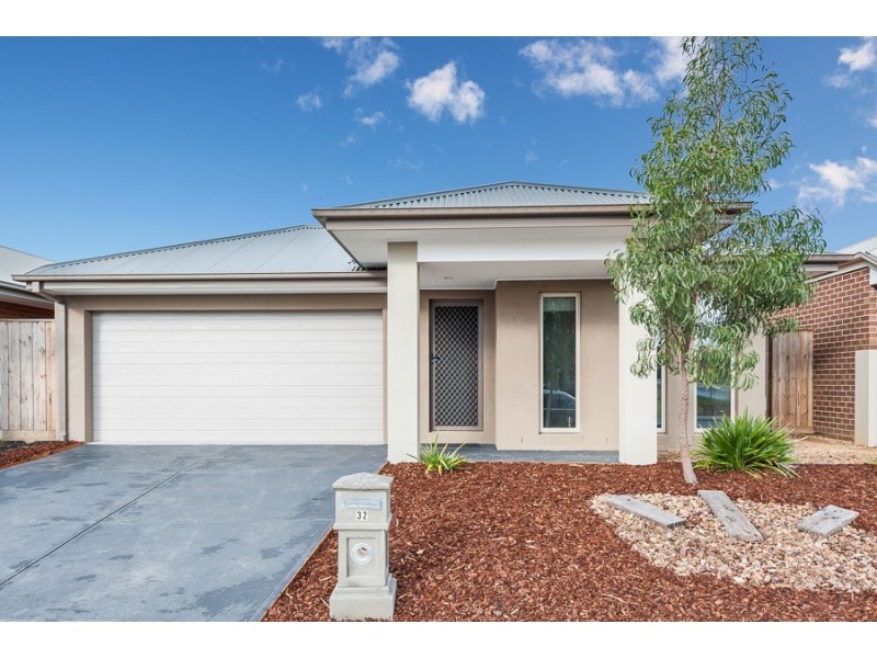 32 Atarhi Parade, Lalor VIC 3075