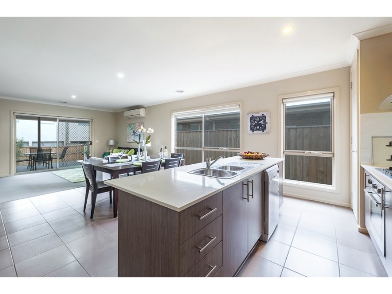 32 Atarhi Parade, Lalor VIC 3075