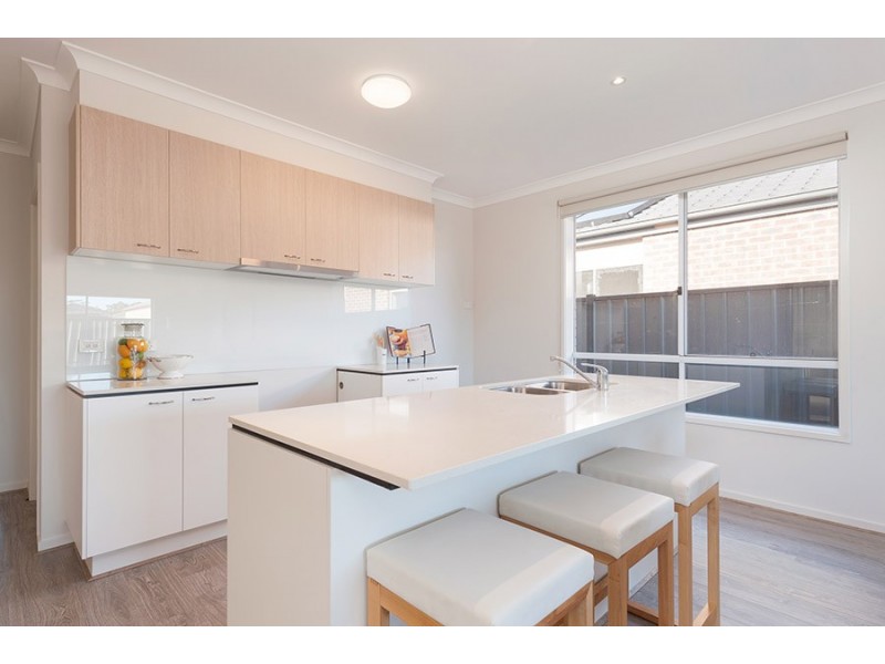 9 Bluebell Drive, Craigieburn VIC 3064