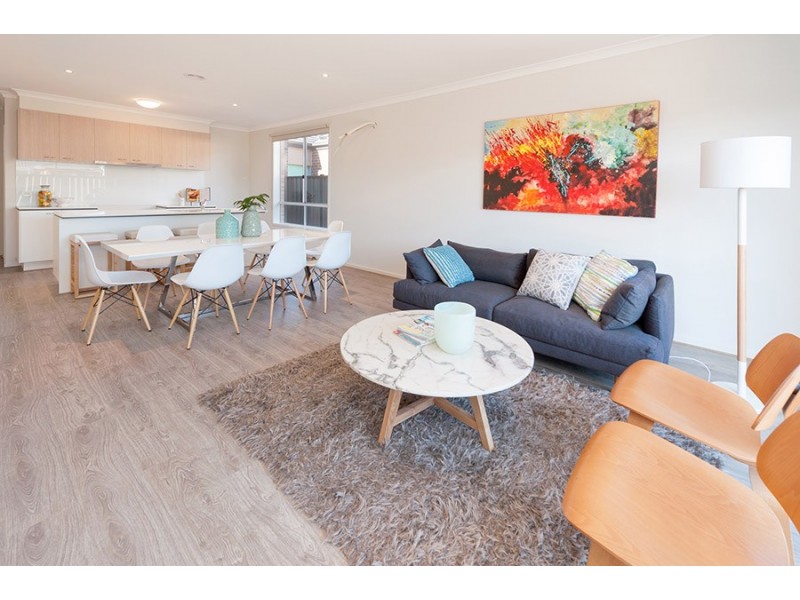 9 Bluebell Drive, Craigieburn VIC 3064