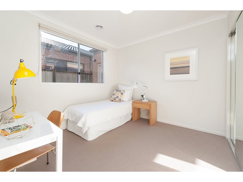 9 Bluebell Drive, Craigieburn VIC 3064