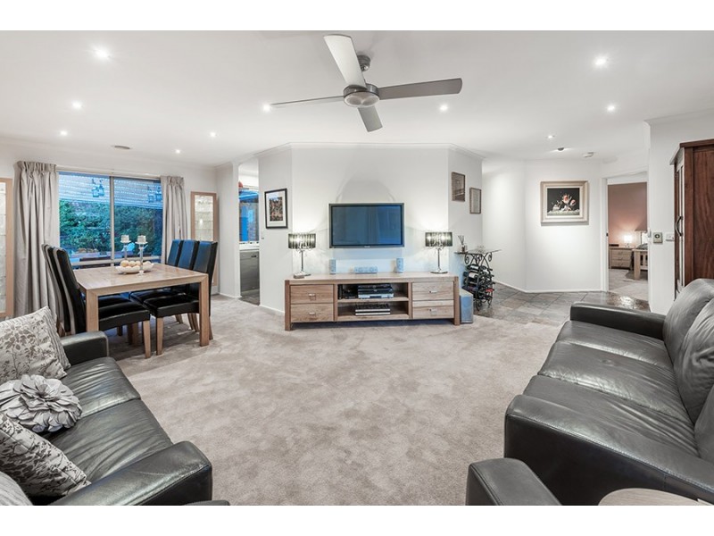 6 Swansea Court, Craigieburn VIC 3064