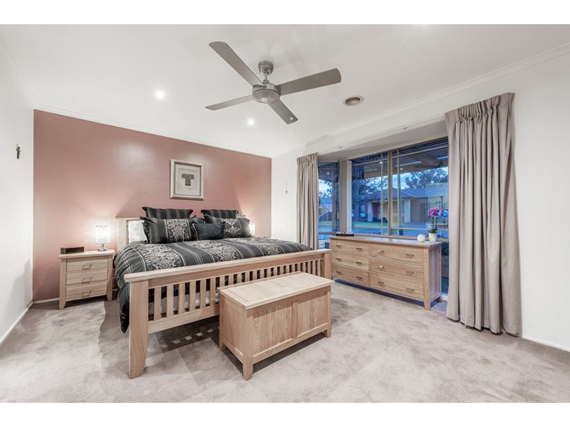 6 Swansea Court, Craigieburn VIC 3064