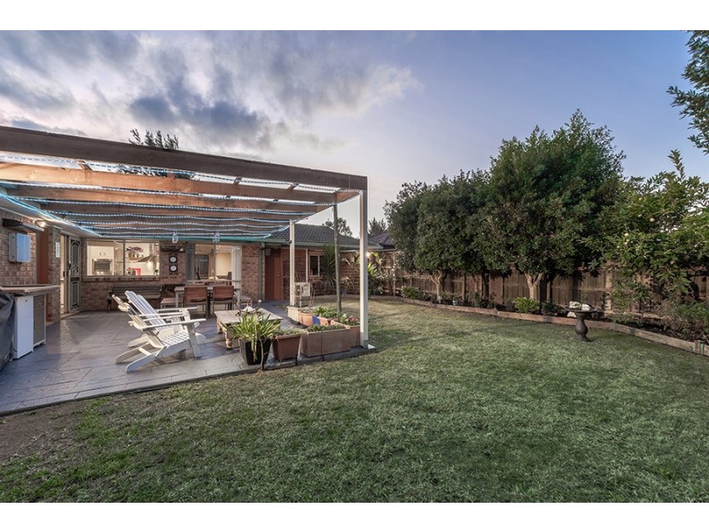 6 Swansea Court, Craigieburn VIC 3064