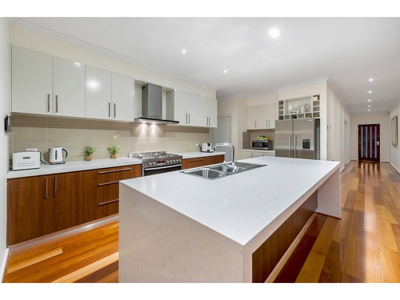 107 Golf View Drive, Craigieburn VIC 3064