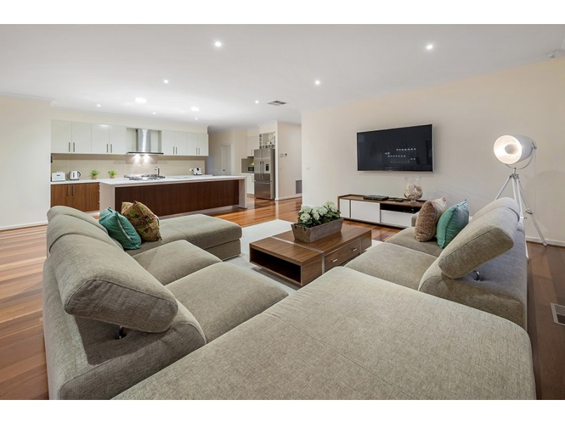 107 Golf View Drive, Craigieburn VIC 3064