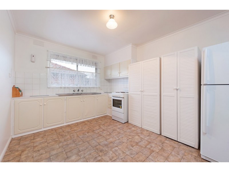 13 Chapman Avenue, Thomastown VIC 3074