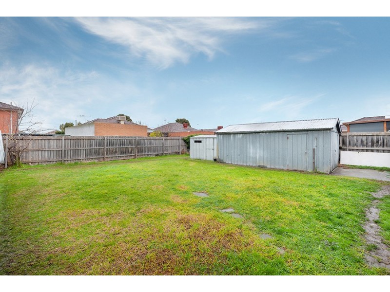 13 Chapman Avenue, Thomastown VIC 3074