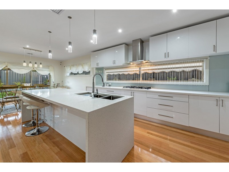 12 Brentwick Drive, Craigieburn VIC 3064