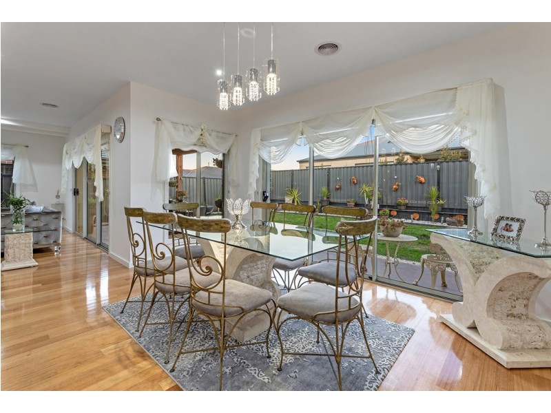 12 Brentwick Drive, Craigieburn VIC 3064