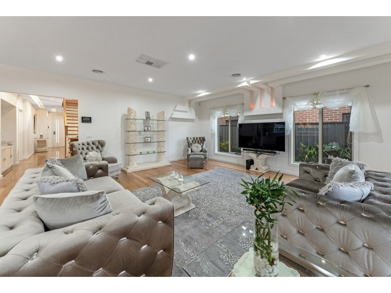 12 Brentwick Drive, Craigieburn VIC 3064