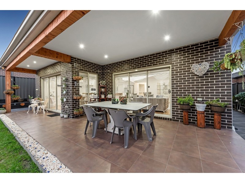 12 Brentwick Drive, Craigieburn VIC 3064