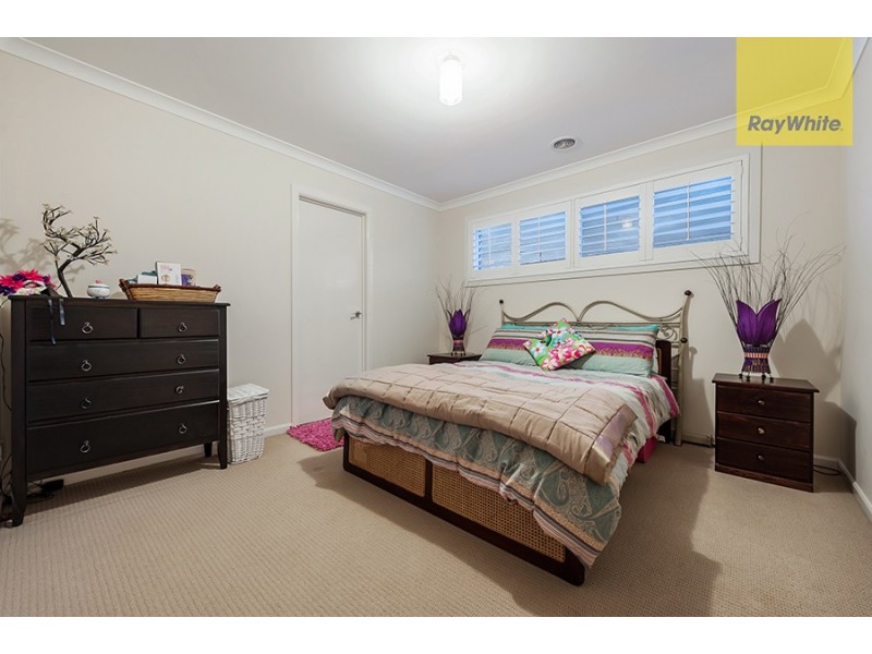 27 Tusmore Rise, Roxburgh Park VIC 3064