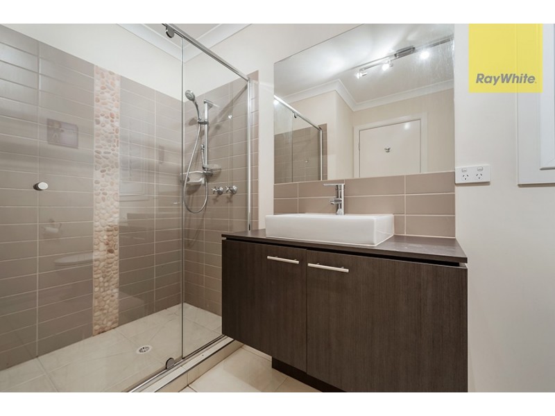 27 Tusmore Rise, Roxburgh Park VIC 3064