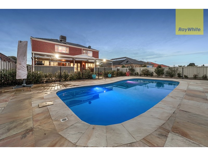 27 Tusmore Rise, Roxburgh Park VIC 3064