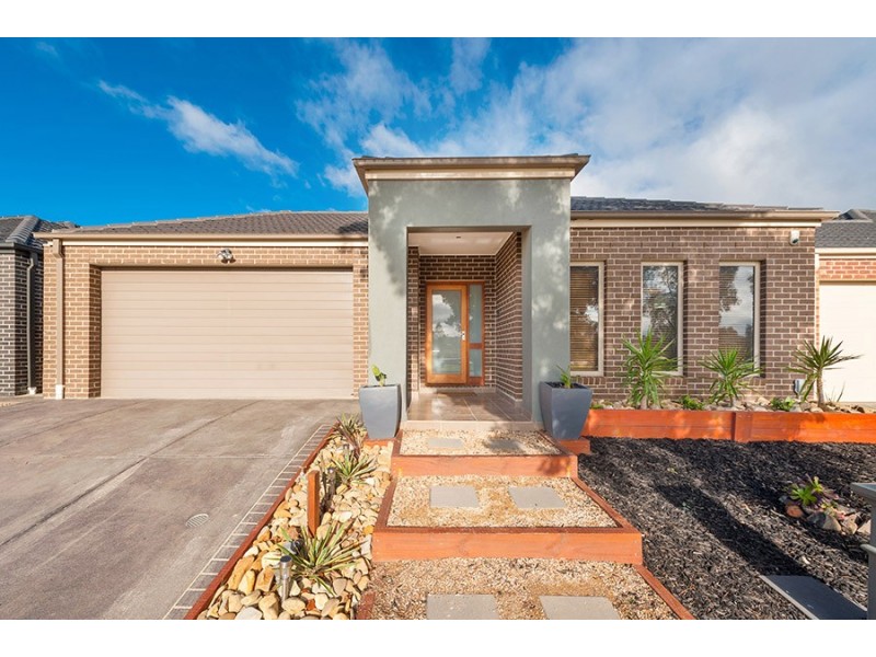 14 Centennial Park Drive, Craigieburn VIC 3064