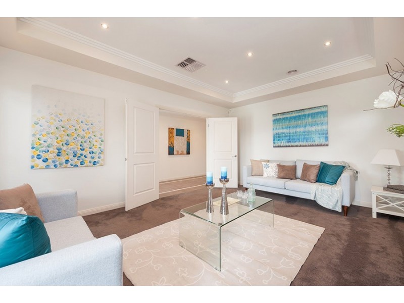 14 Centennial Park Drive, Craigieburn VIC 3064