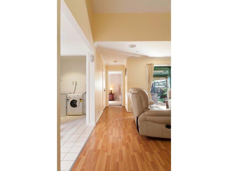 3 Brecon Nook, Craigieburn VIC 3064