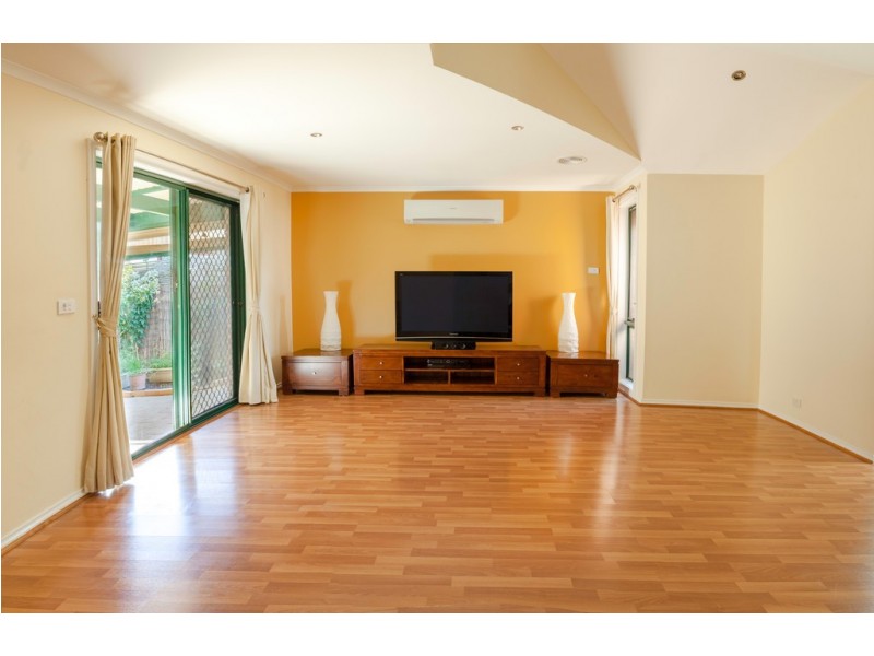 3 Brecon Nook, Craigieburn VIC 3064