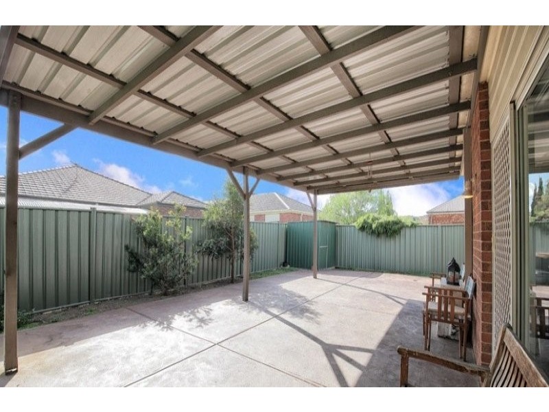 23 Swinburne Close, Craigieburn VIC 3064