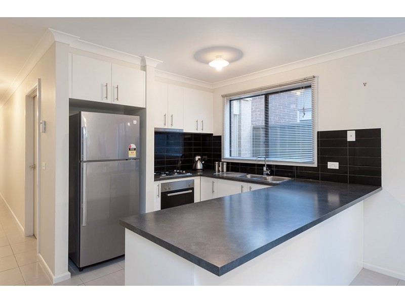 29 Clarendon Avenue, Craigieburn VIC 3064