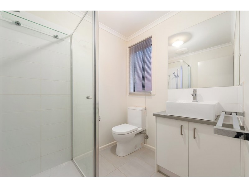 29 Clarendon Avenue, Craigieburn VIC 3064