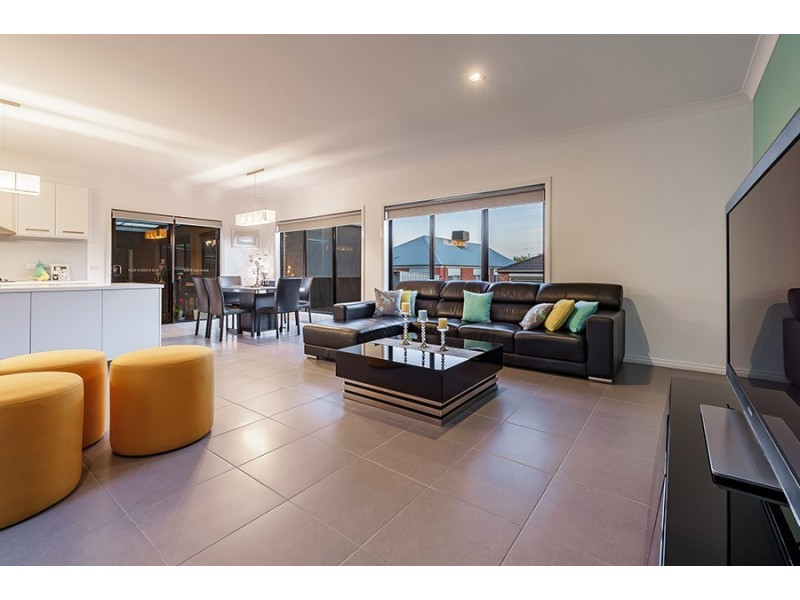26 Canisby Way, Craigieburn VIC 3064