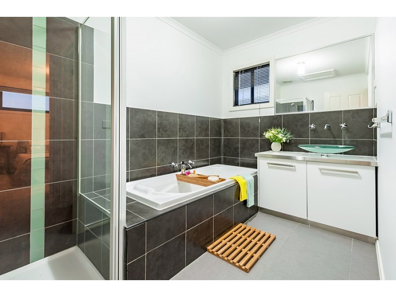 26 Canisby Way, Craigieburn VIC 3064