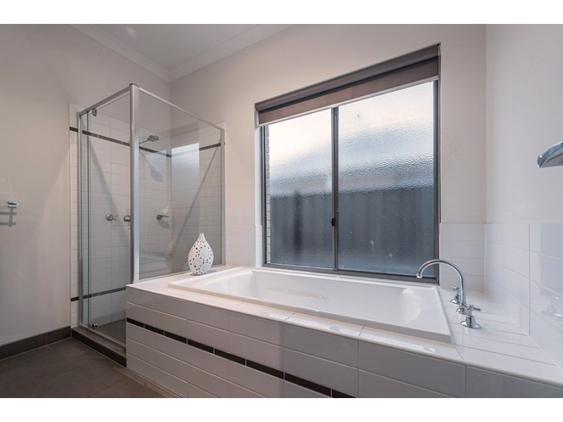 58 Ardsley Circuit, Craigieburn VIC 3064