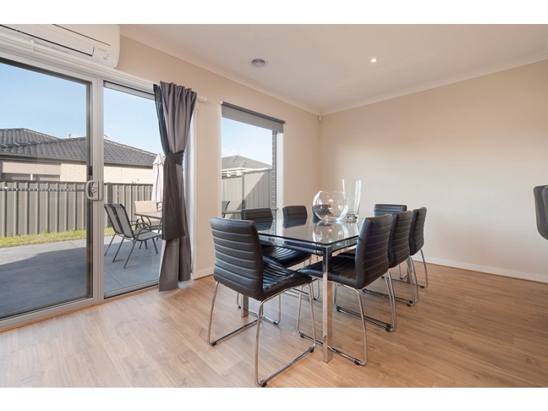 30 Groveton Street, Craigieburn VIC 3064