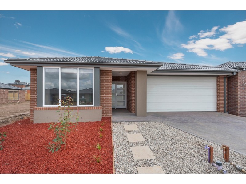 18 Solar Way, Mickleham VIC 3064