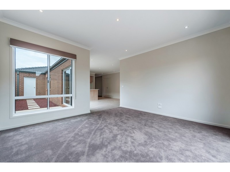 18 Solar Way, Mickleham VIC 3064