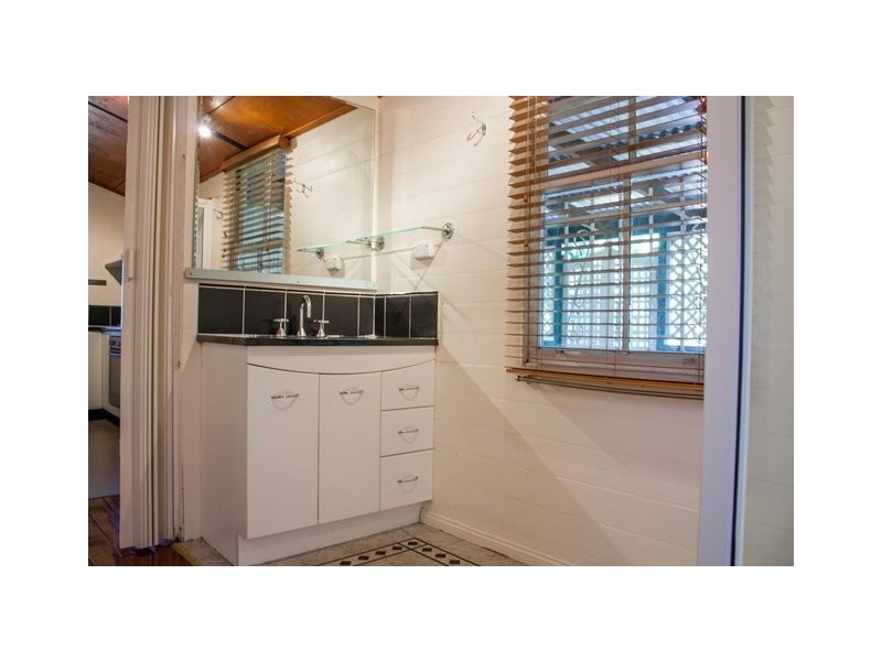 14 Allen Street, South Townsville QLD 4810