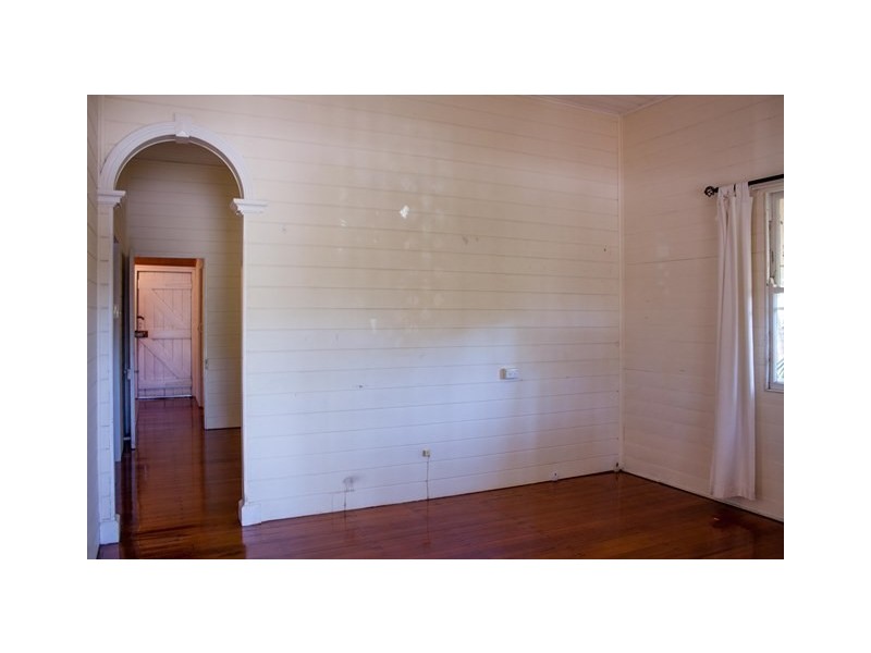 14 Allen Street, South Townsville QLD 4810