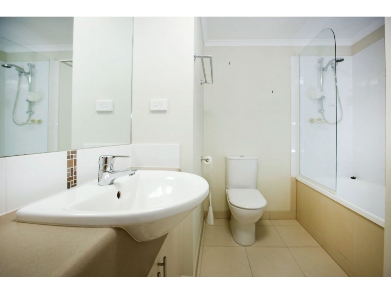 49/42 Warburton Street, North Ward QLD 4810