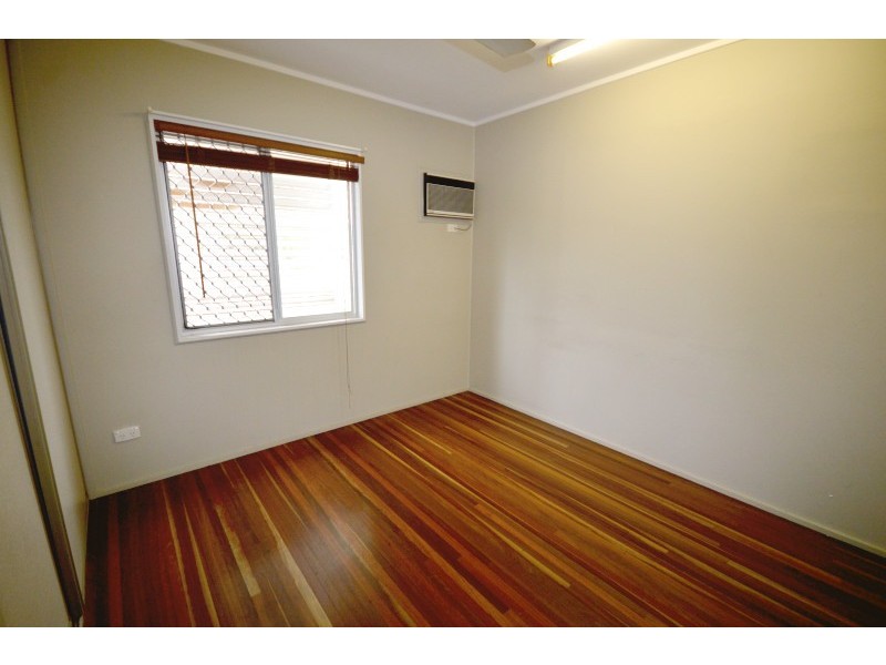 25 Hargreaves Street, Wulguru QLD 4811