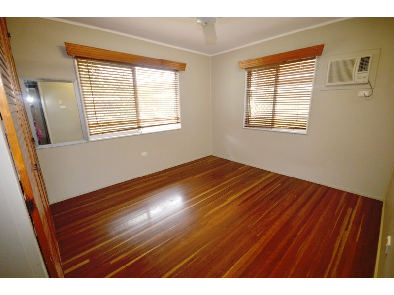 25 Hargreaves Street, Wulguru QLD 4811