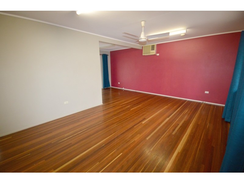 25 Hargreaves Street, Wulguru QLD 4811