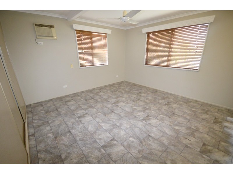 25 Hargreaves Street, Wulguru QLD 4811