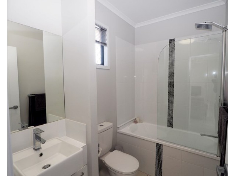27 Masthead Avenue, Burdell QLD 4818
