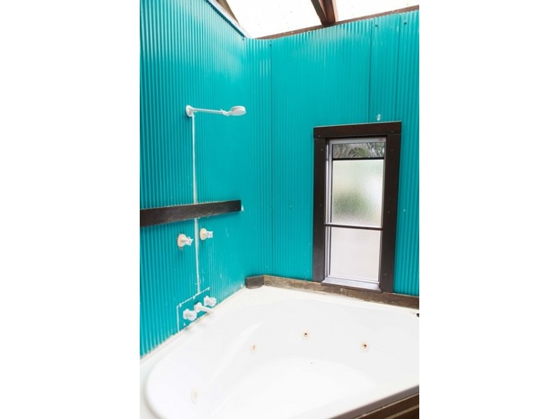 6 Lynam Street, Belgian Gardens QLD 4810