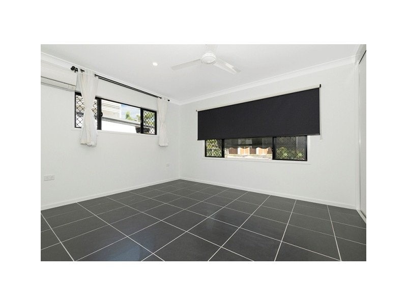 17 Seaward Crescent, Pallarenda QLD 4810