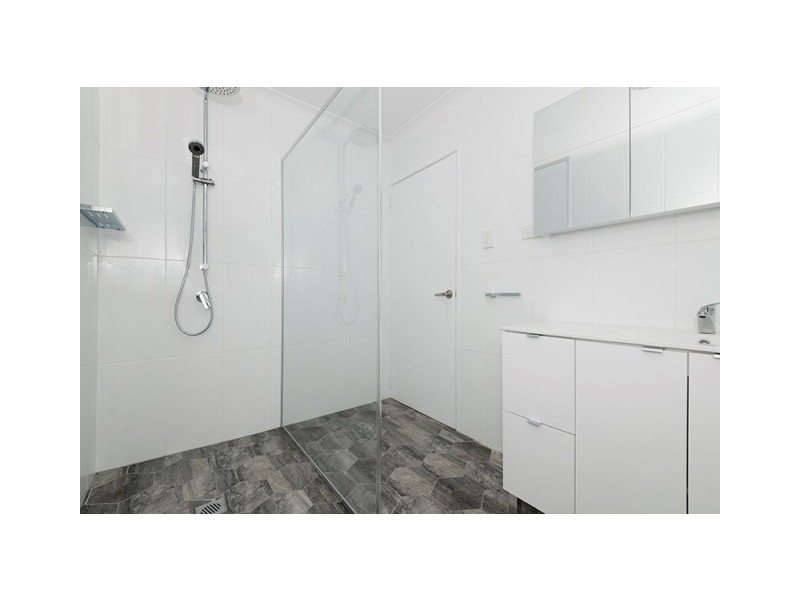 17 Seaward Crescent, Pallarenda QLD 4810